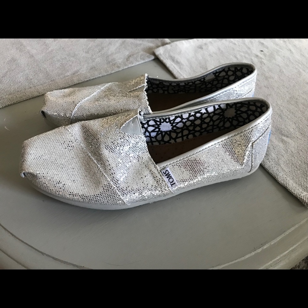 Toms shoes 7.5
